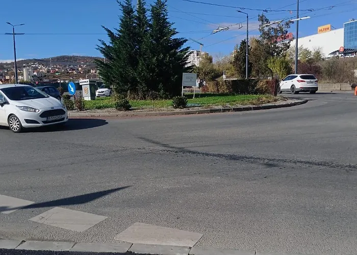 Cozy East-side Apartament *